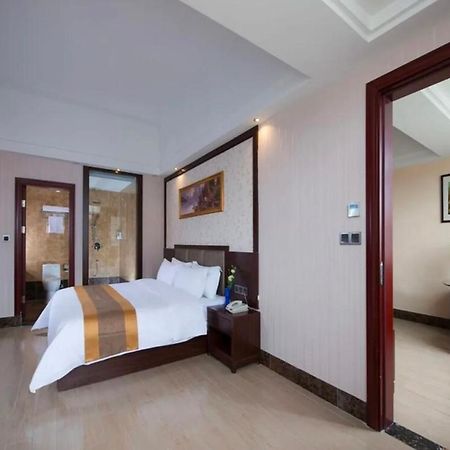 Vienna International Hotel Jieyang Chaoshan Airport Exterior photo