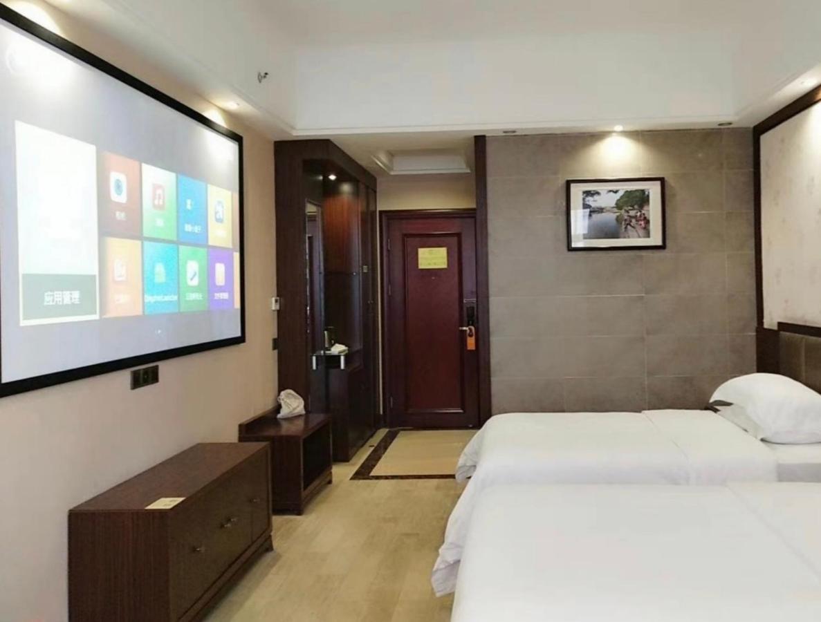 Vienna International Hotel Jieyang Chaoshan Airport Exterior photo
